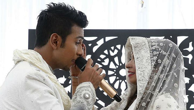 1 Singapore Idol Singer Songwriter Taufik Batisah Sheena Akbal Wedding.jpg